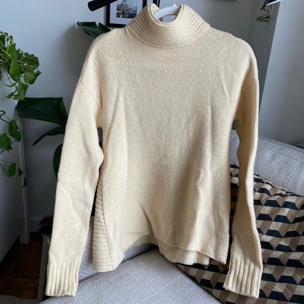 Balenciaga cream knit turtleneck sweater - size small